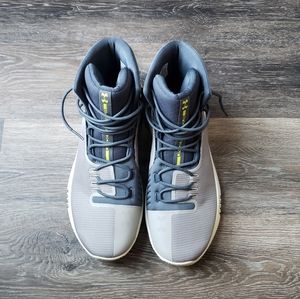 Under Armour Drive 4